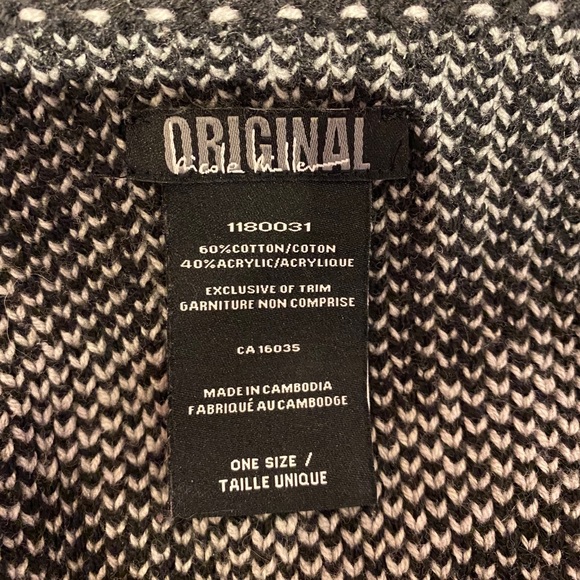 Original by Nicole Miller Cape EUC - Picture 4 of 5